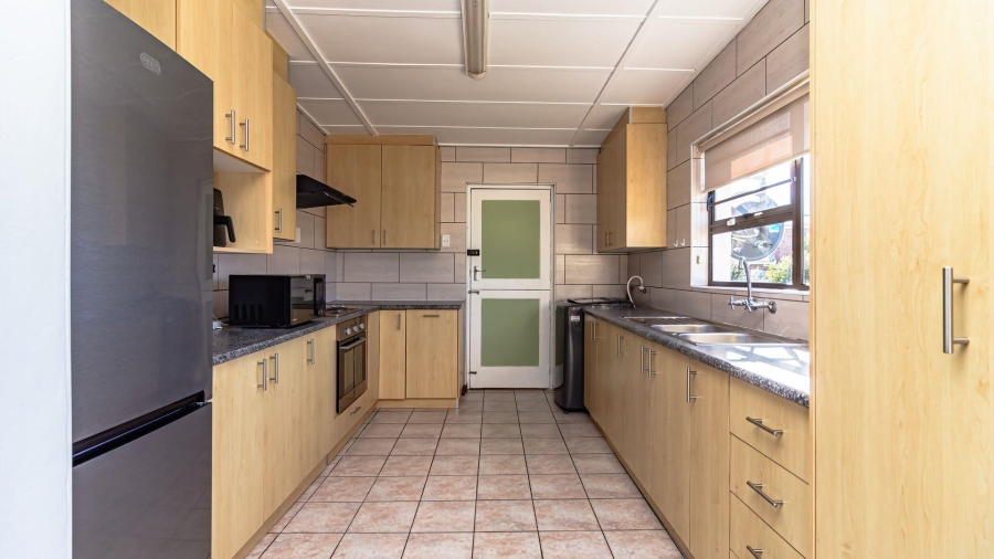3 Bedroom Property for Sale in De Kelders Western Cape